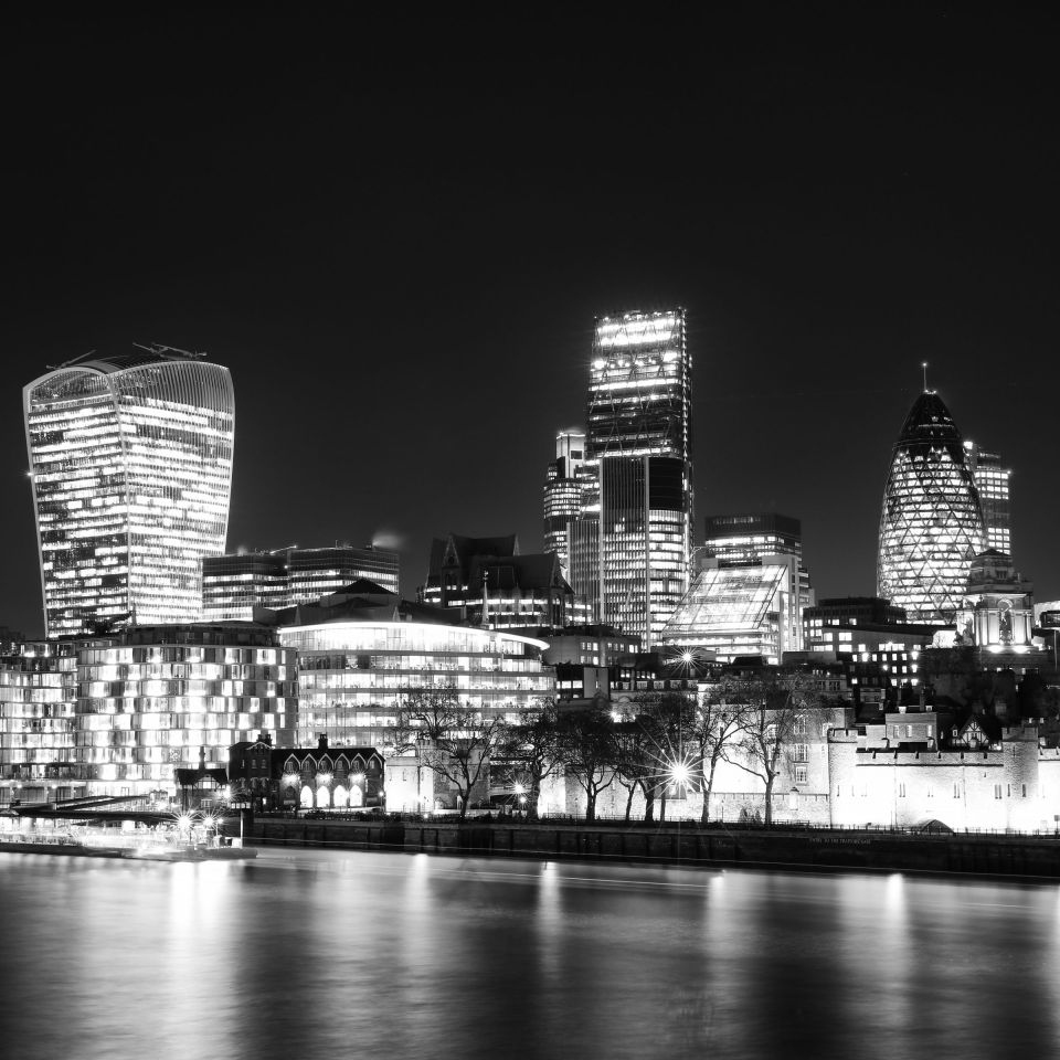 a-long-exposure-image-of-the-financial-district-in-london-swimstones